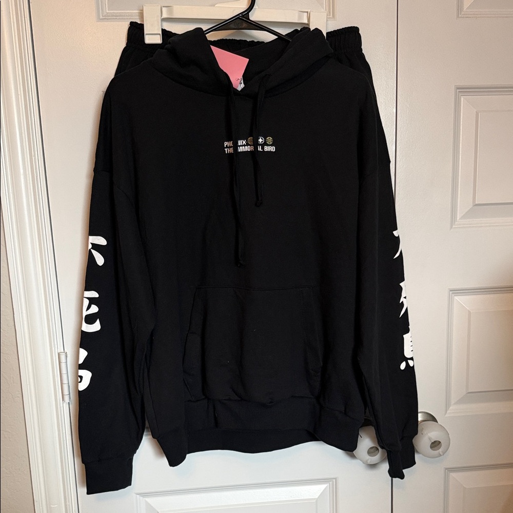 NWT Set! Skinny dip London Hoodie and matching shorts Sz Large